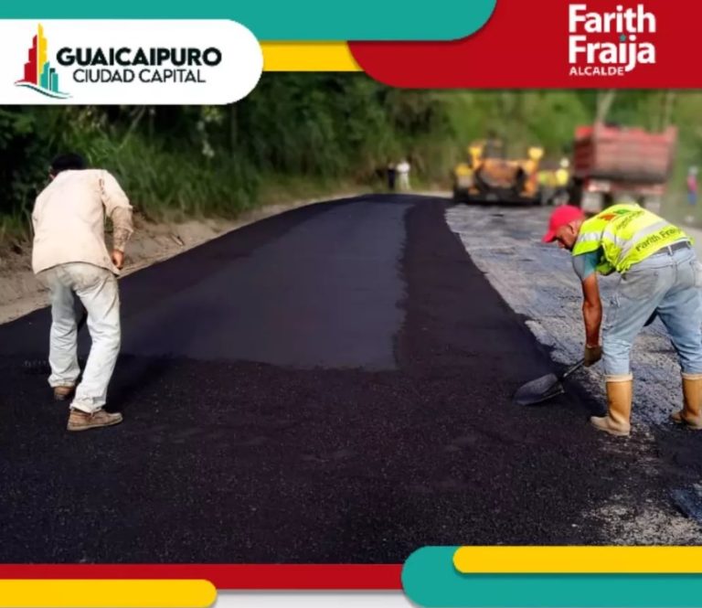 Asfaltado en la Vía a San Pedro de Los Altos