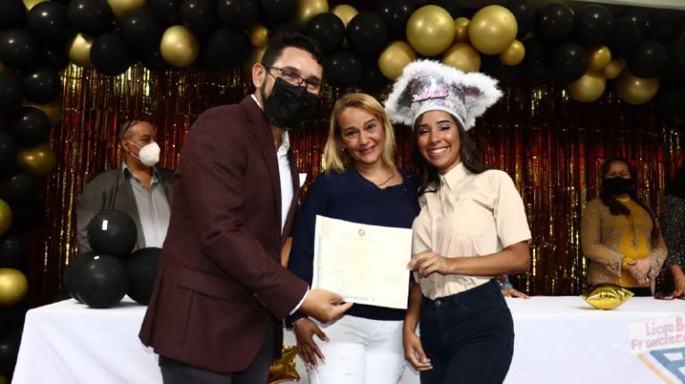 Alcalde Farith Fraija celebró graduación de estudiantes de la U.E.E. Francisco de Miranda