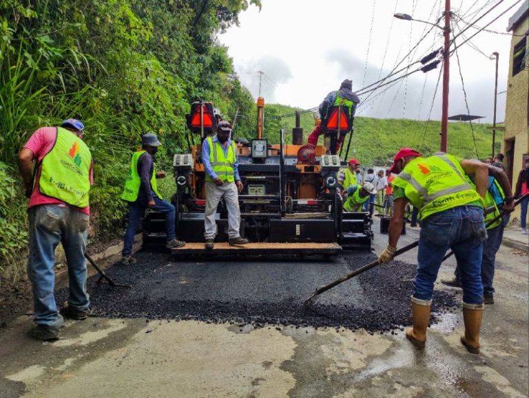 Alcaldía de Guaicaipuro inició labores de asfaltado en La Macarena Sur