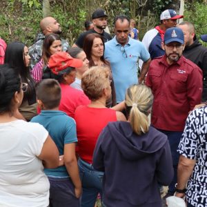 Alcalde Fraith Fraija recorrió parroquias guaicaipureñas para evaluar daños generados por las lluvias
