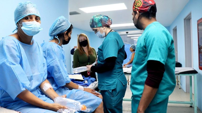 Plan Quirúrgico benefició a 23 tacateñas