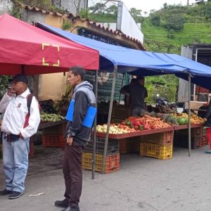 Feria Navideña benefició a más de 1.000 personas de las parroquias Tácata, Altagracia de la Montaña y Cecilio Acosta