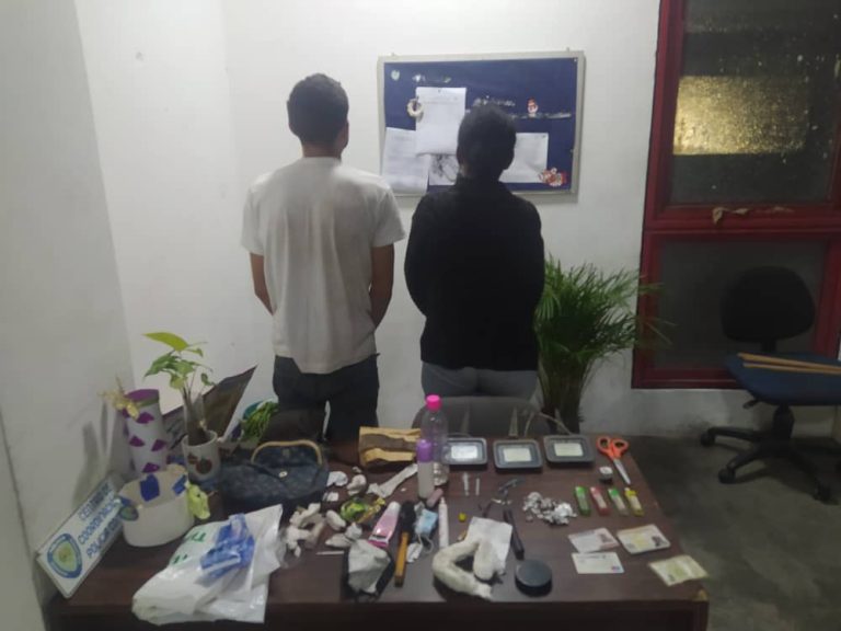 Detenidas tres personas por hurtar luminarias de la plaza Bolívar de Los Teques
