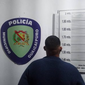 Poliguaicaipuro aprehendió a un hombre solicitado en el kilómetro 27 de la Panamericana