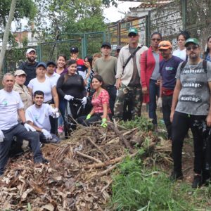 Realizan jornada de saneamiento ambiental en los alrededores del Parque "Los Coquitos" de Los Teques