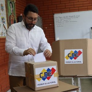 Guaicaipureños acudieron a votar en la Consulta Popular Miranda 2023
