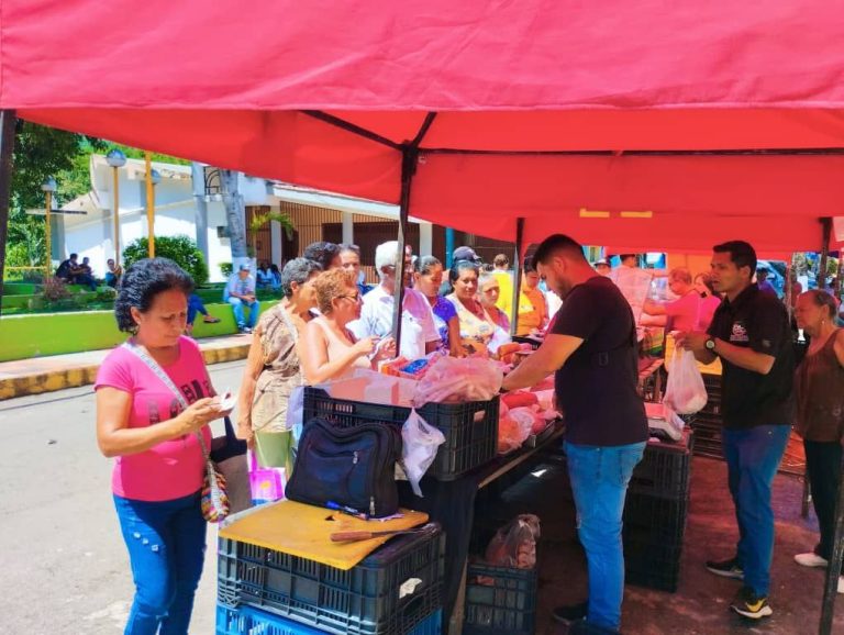 Más de tres toneladas de alimentos fueron distribuidas entre las parroquias Altagracia de la Montaña y Cecilio Acosta