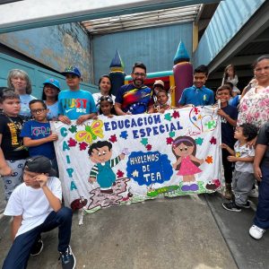 Comunidad con Trastorno de Espectro Autista realizaron mural de inclusión, respeto y tolerancia en Los Teques
