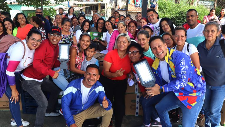 Alcalde Farith Fraija acompañó entrega de luminarias al Eje Sur tras resultados de la Consulta Popular