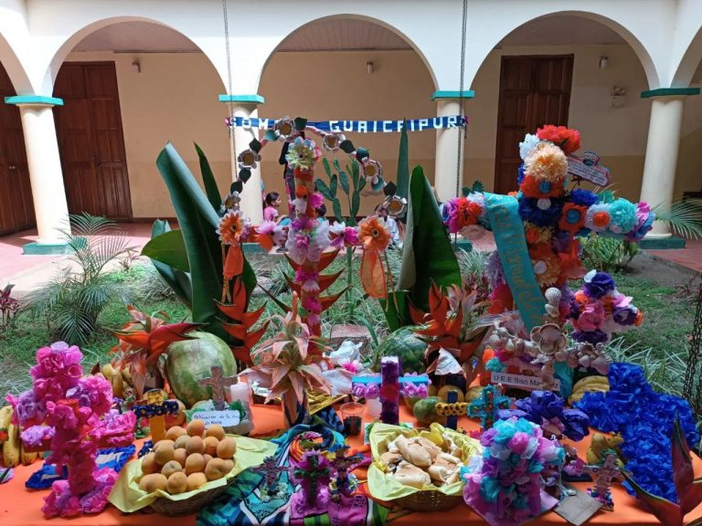 Celebran Gran Muestra de Velorio Cruz de Mayo en Los Teques