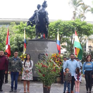 A 240 años del natalicio de Simón Bolívar le rinden homenaje en unión cívico militar