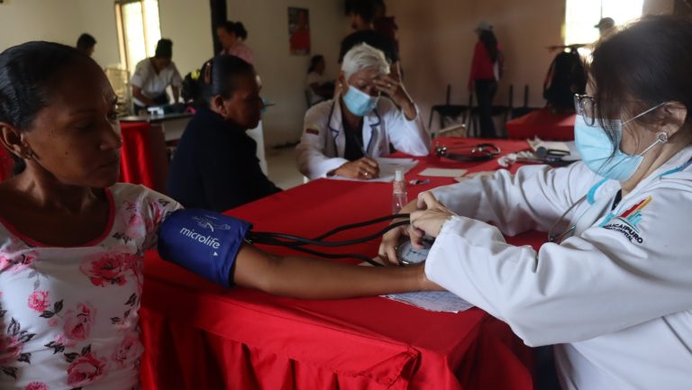 Ocho comunidades de la carretera vieja Caracas – Los Teques recibirán atención social