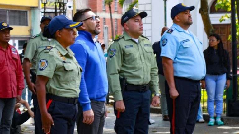 Comisaria Keyla Tisoy asume subdirección de Poliguaicaipuro