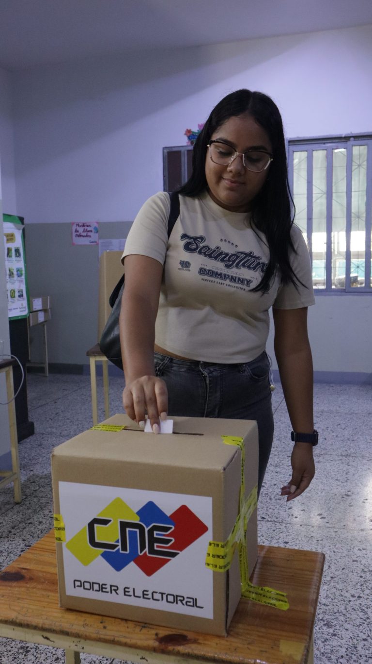 Destaca participación del voto joven en 2da Consulta Popular en Guaicaipuro