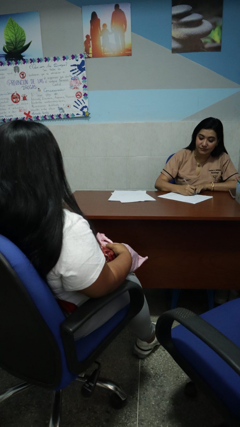 Centros de Orientación Familiar benefician a más de 2.450 personas