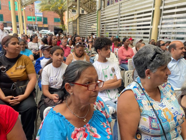 Emprendedores guaicaipureños consolidan respaldo al candidato Farith Fraija