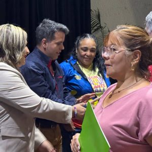 Transforman vidas en Guaicaipuro con entrega de 210 títulos de propiedad de tierras