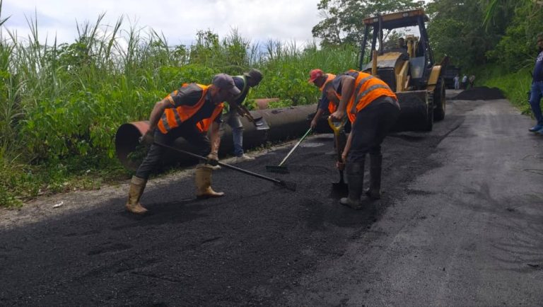 Inician labores de recuperación vial de El Naranjal en Cecilio Acosta