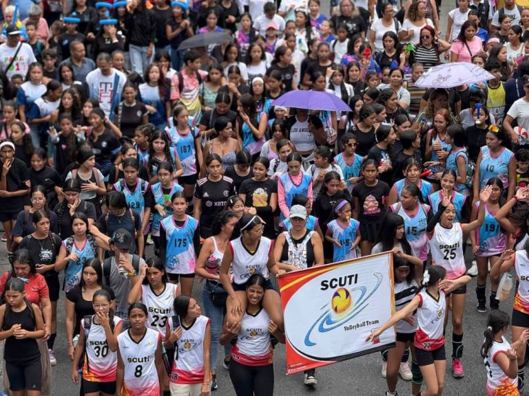 Con masiva asistencia arrancan los XIX Juegos Comunales Guaicaipuro 2025