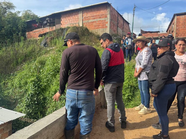 Barrio Miranda II avanza en construcción de muro y caminería gracias al CLPP