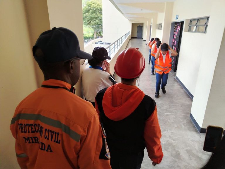 Autoridades y Poder Popular refuerzan protocolos de evacuación en Guaicaipuro
