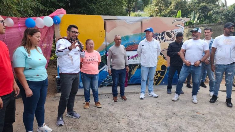 Entrega de cuarto de aseo urbano beneficia a 645 familias en Ramo Verde