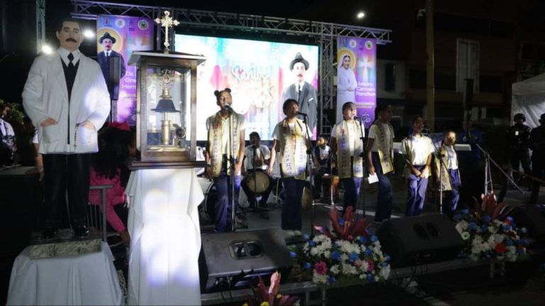 Guaicaipureños compartieron en oración y júbilo canonización de los primeros santos venezolanos
