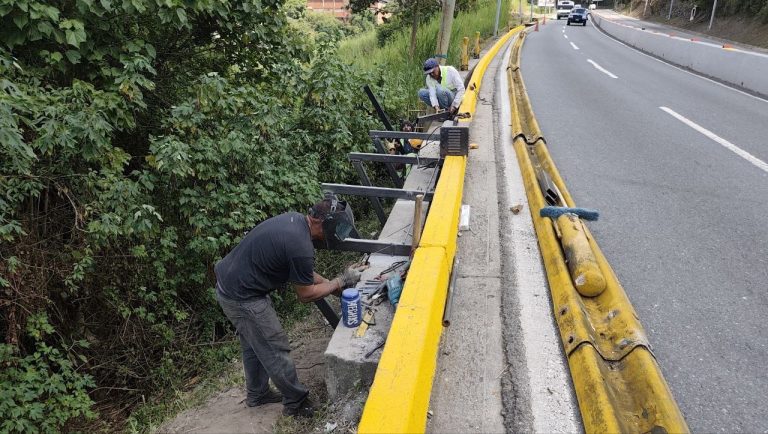 Construyen 60 metros de acera aérea en la Av. Sorocaima de Los Teques