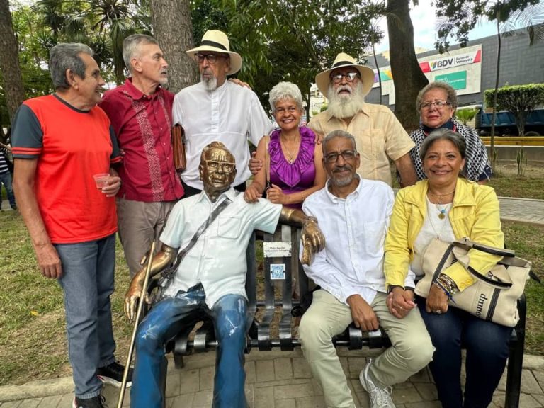 La ciudad honra al ‘embustero cariñoso’ Salvador Chito Aguilar
