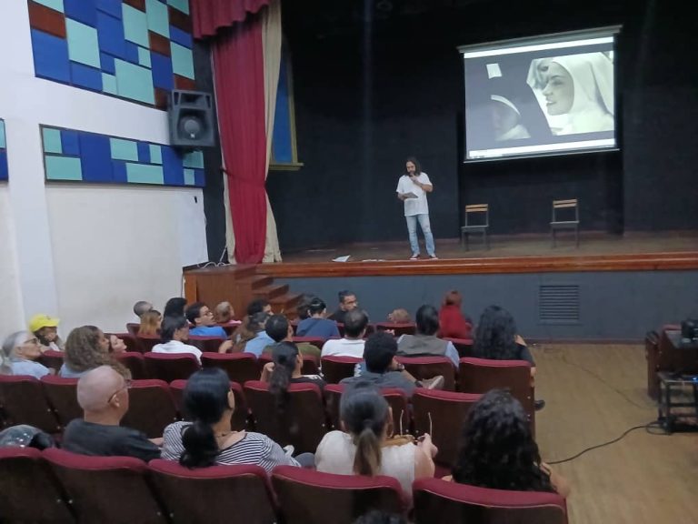 Juvel Vielma desvela secretos de construcción de personajes en Los Teques