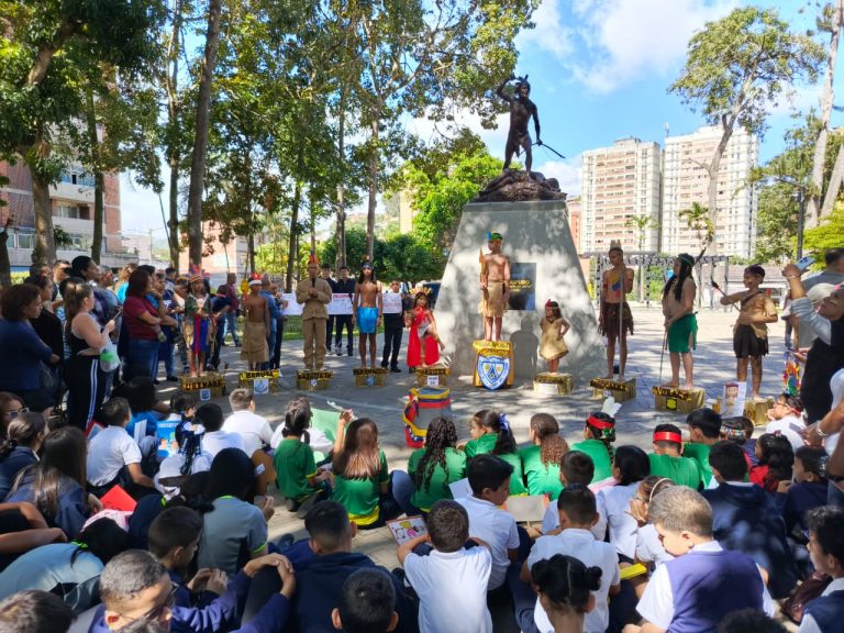 Estudiantes rinden homenaje a luchadores indígenas en Los Teques&nbsp;