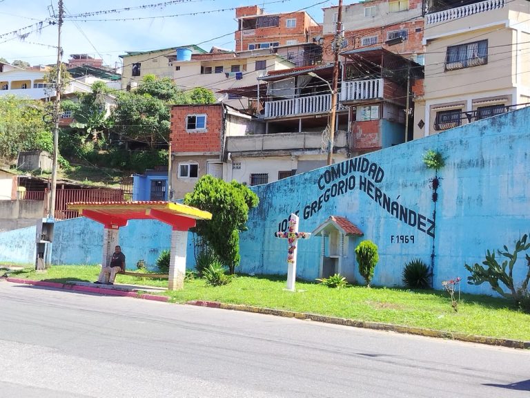 Mejorarán entrada de comunidad José Gregorio Hernández con mural y estatua de 2.80 metros