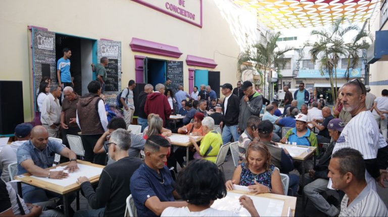 Copa Navidad de Dominó promovió el encuentro comunitario en Los Teques