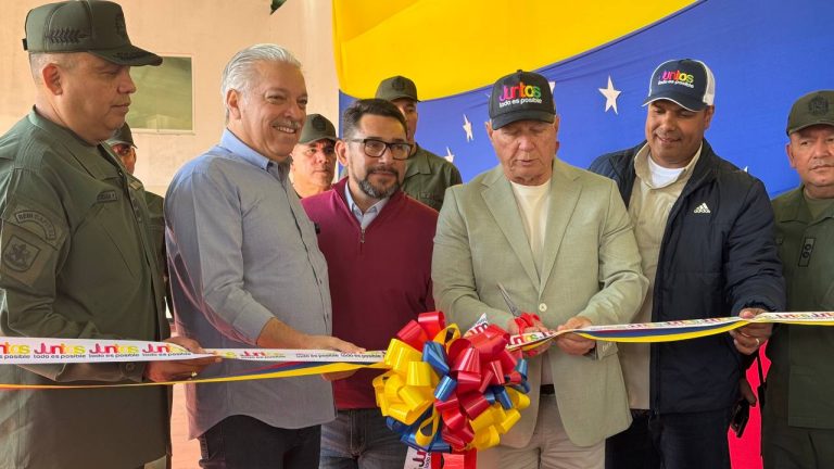 Alcalde Farith Fraija acompaña fortalecimiento de la formación militar en Guaicaipuro