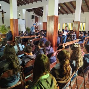 Fortalecen salud mental de 101 estudiantes y docentes en Santa Eulalia￼