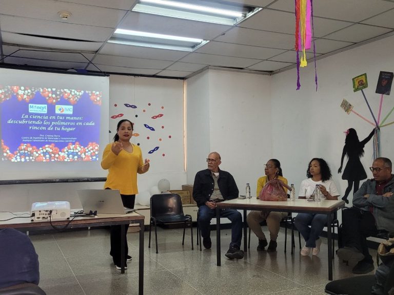 Promueven el empoderamiento científico femenino