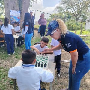 Impulsan jornada de desconexión digital y fortalecimiento familiar en Paracotos