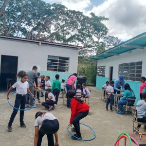 Impulsan estilos de vida saludables con programa “- Pantallas + Realidades” en Altagracia de la Montaña