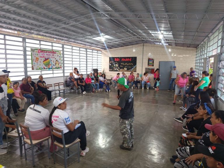 Comuna Trinchera de la Revolución debate proyectos para la 1ra Consulta Popular Nacional 2026