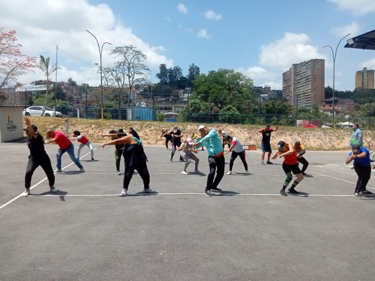 Entrenadores de Guaicaipuro se especializan en atletismo escolar