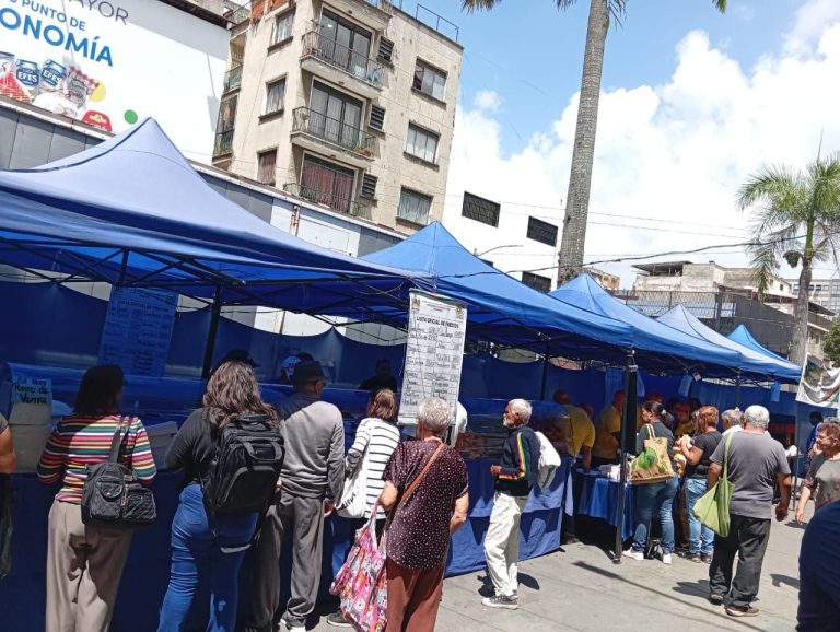 Feria Corpoguaica Campesina concluye tras expender 18 toneladas de alimentos