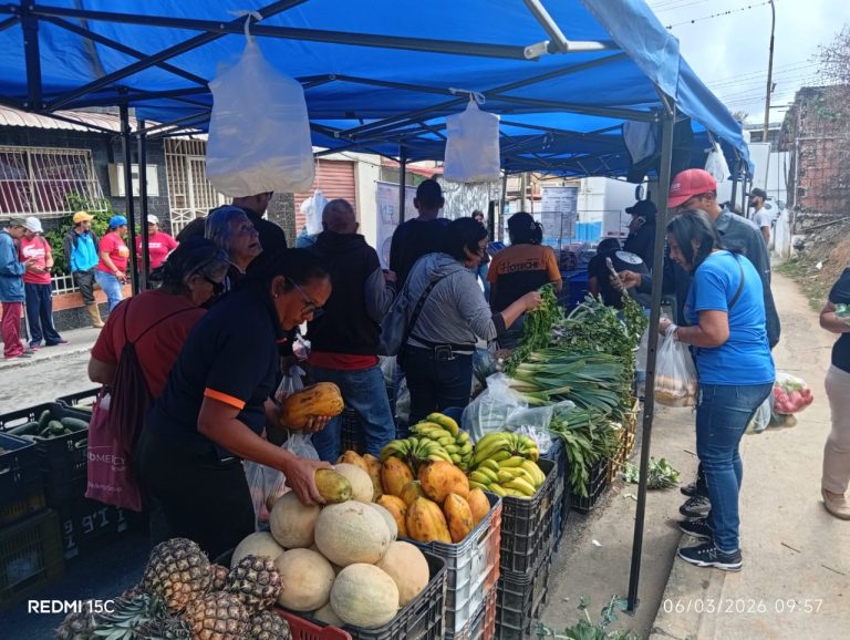 Distribuyen más de 109 toneladas de alimentos en 161 jornadas comunitarias