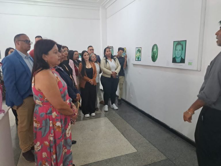 Inauguran galería fotográfica “Voz y Pulso de Nuestra Tierra” en Los Teques