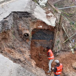 Avanzan trabajos para reparar falla de borde en el sector El Joropo
