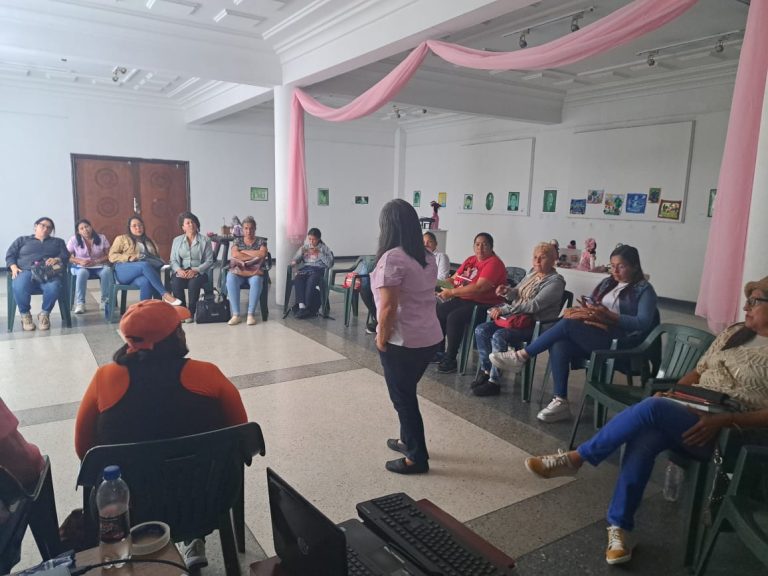 Lideresas comunitarias se unen para fortalecer el apoyo en cada sector