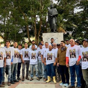 Con fe y tradición: Alcalde Farith Fraija acompaña la salida de los Palmeros de San Pedro