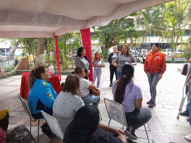 Programa «Fe Guaicaipuro» formaliza inscripción de 25 emprendedores en San Pedro