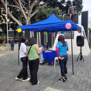 Defensoría Móvil resolvió dudas legales en plena Plaza Miranda