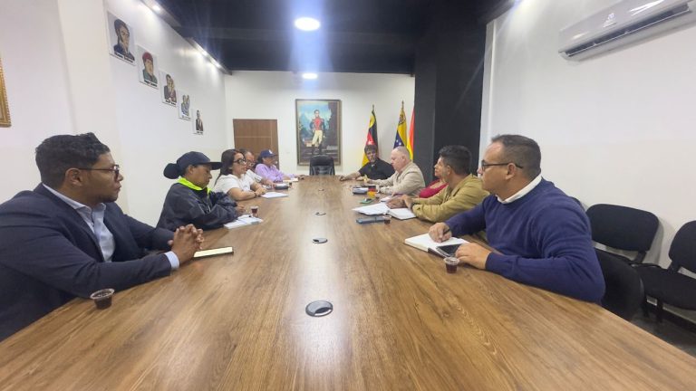 Gobierno municipal inicia revisión de tránsito vehicular 