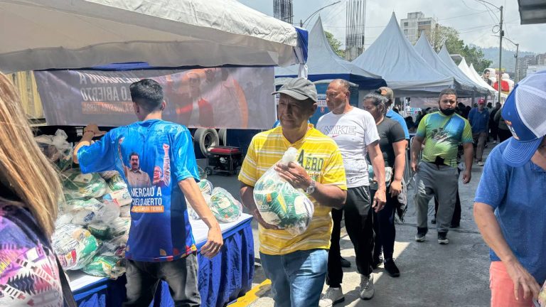 Diez mil combos de víveres fueron entregados en operativo municipal